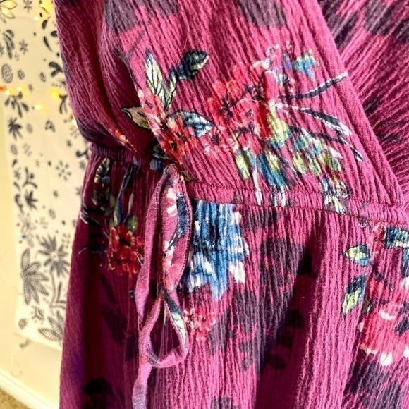 Crimson floral wrap tie short sleeve dress - Picture 5 of 6